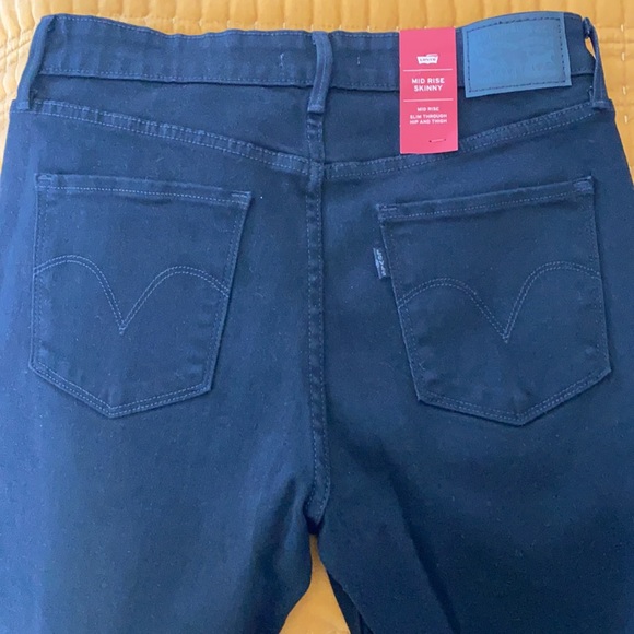 NWT Levi’s Mid Rise Skinny Jean - Picture 2 of 5